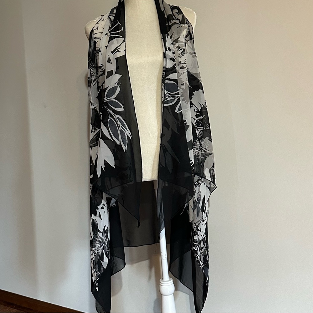 Black / White Floral Print Semi-sheer, Open-front Duster Cardigan Coverup - Picture 1 of 7